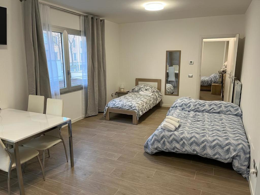 Appartamento La Lupa Plasencia Exterior foto